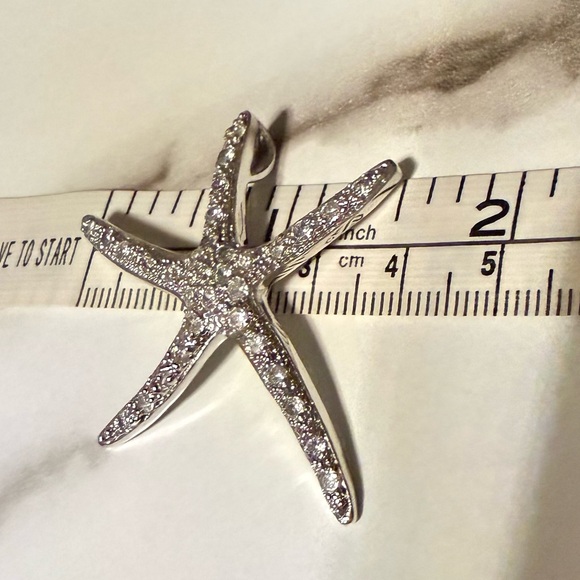 Starfish Crystal Pendant – Silver-Tone Pavé Sea Star Charm for Women - Picture 5 of 17